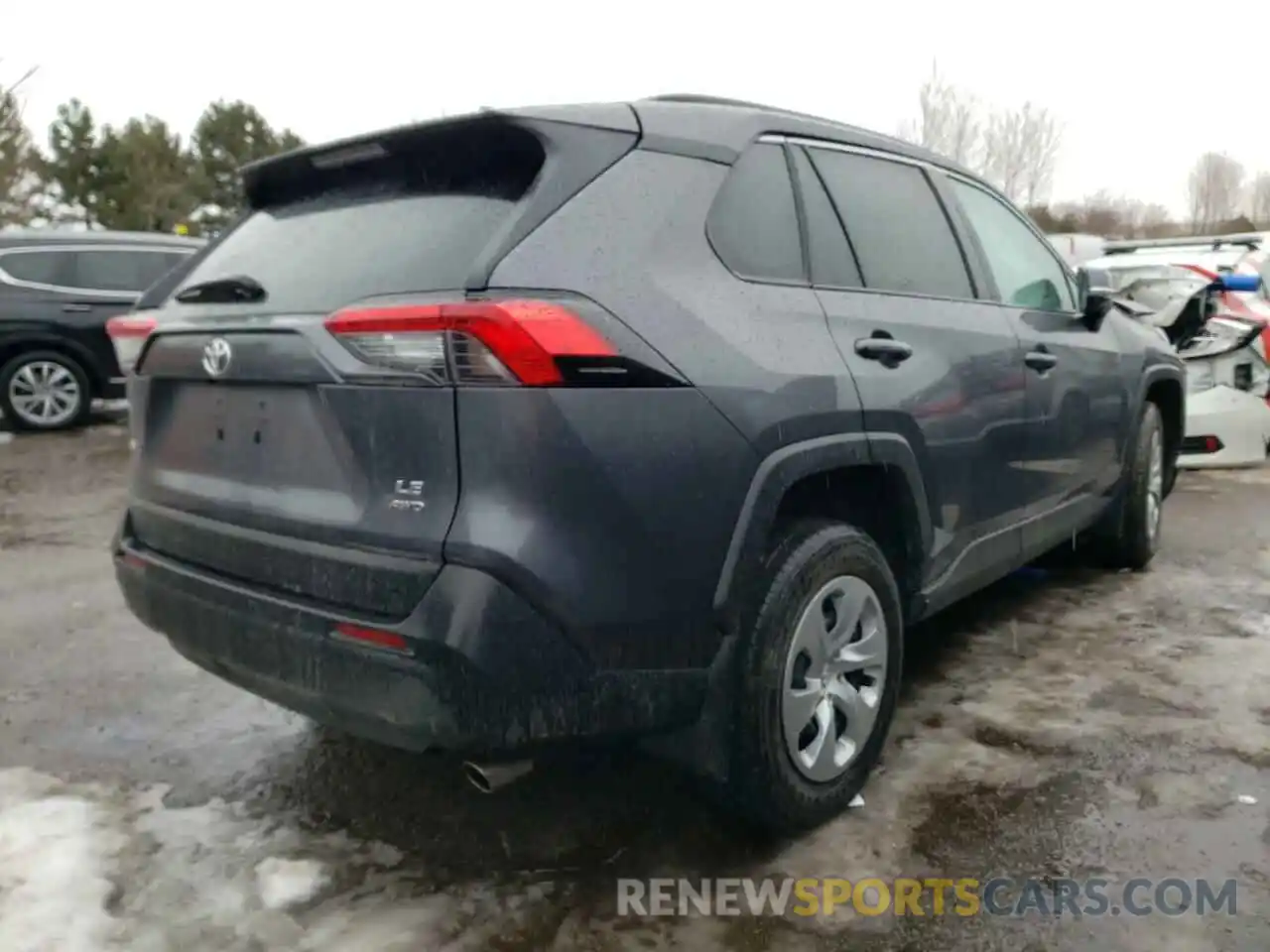 4 Photograph of a damaged car 2T3B1RFV3MW169640 TOYOTA RAV4 2021