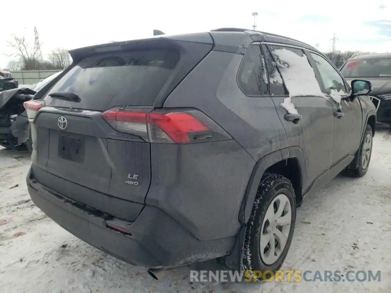 4 Photograph of a damaged car 2T3B1RFV4MC171561 TOYOTA RAV4 2021