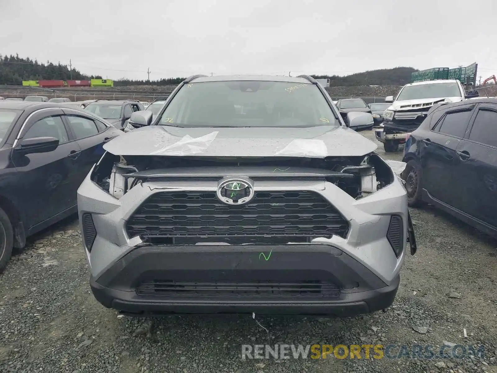 9 Photograph of a damaged car 2T3B1RFV8MC141835 TOYOTA RAV4 2021