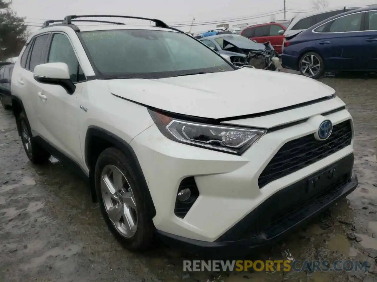 1 Photograph of a damaged car 2T3B6RFV0MW013539 TOYOTA RAV4 2021