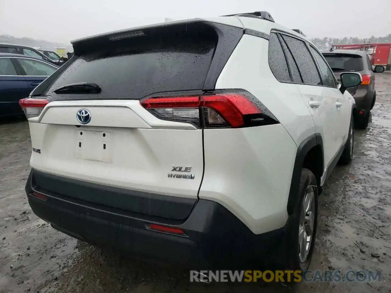 4 Photograph of a damaged car 2T3B6RFV0MW013539 TOYOTA RAV4 2021