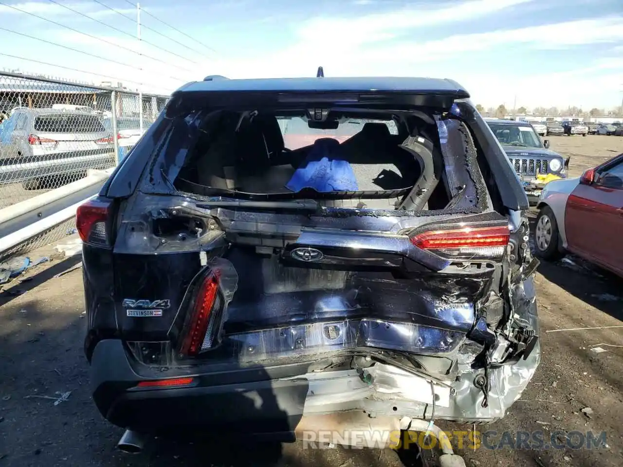 6 Photograph of a damaged car 2T3B6RFV0MW028090 TOYOTA RAV4 2021