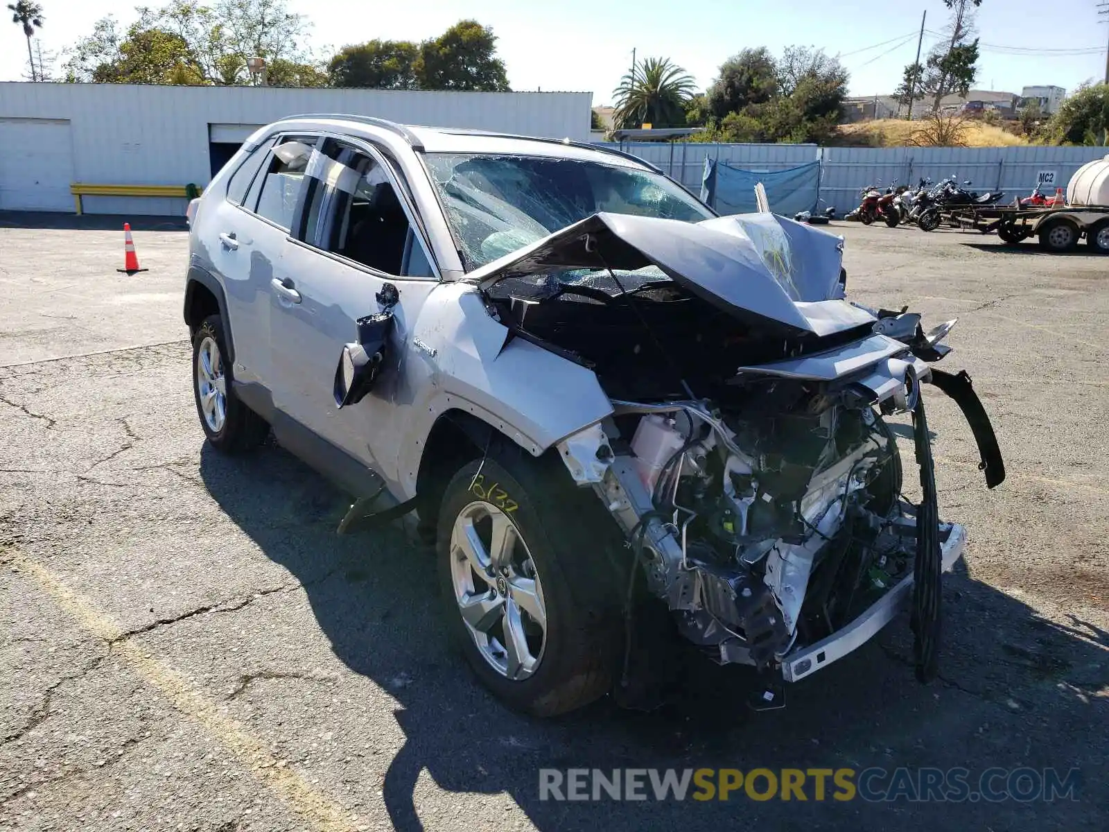 1 Photograph of a damaged car 2T3B6RFV1MW022394 TOYOTA RAV4 2021