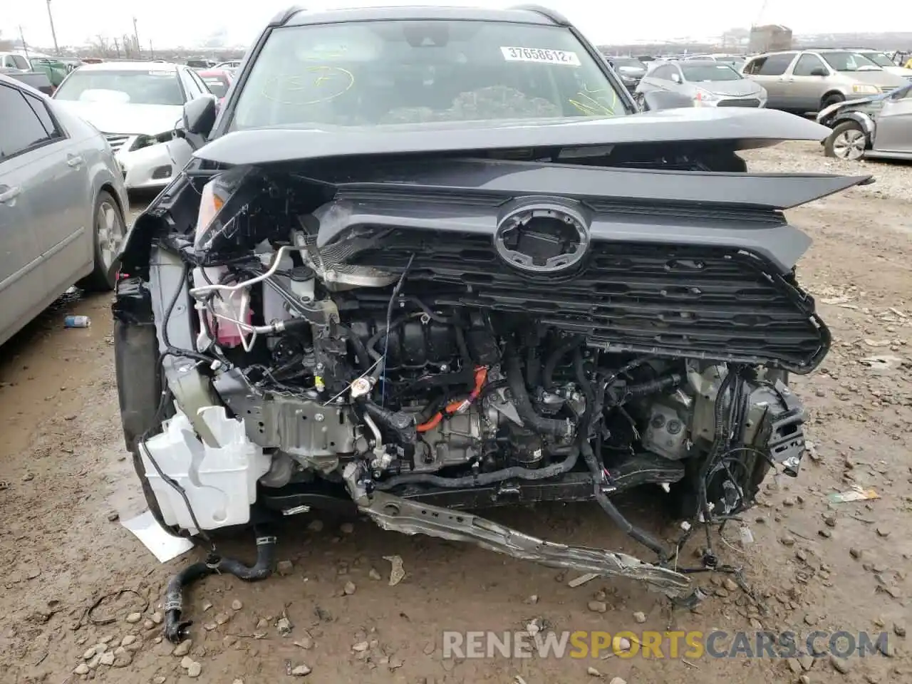 9 Photograph of a damaged car 2T3B6RFV2MW028477 TOYOTA RAV4 2021