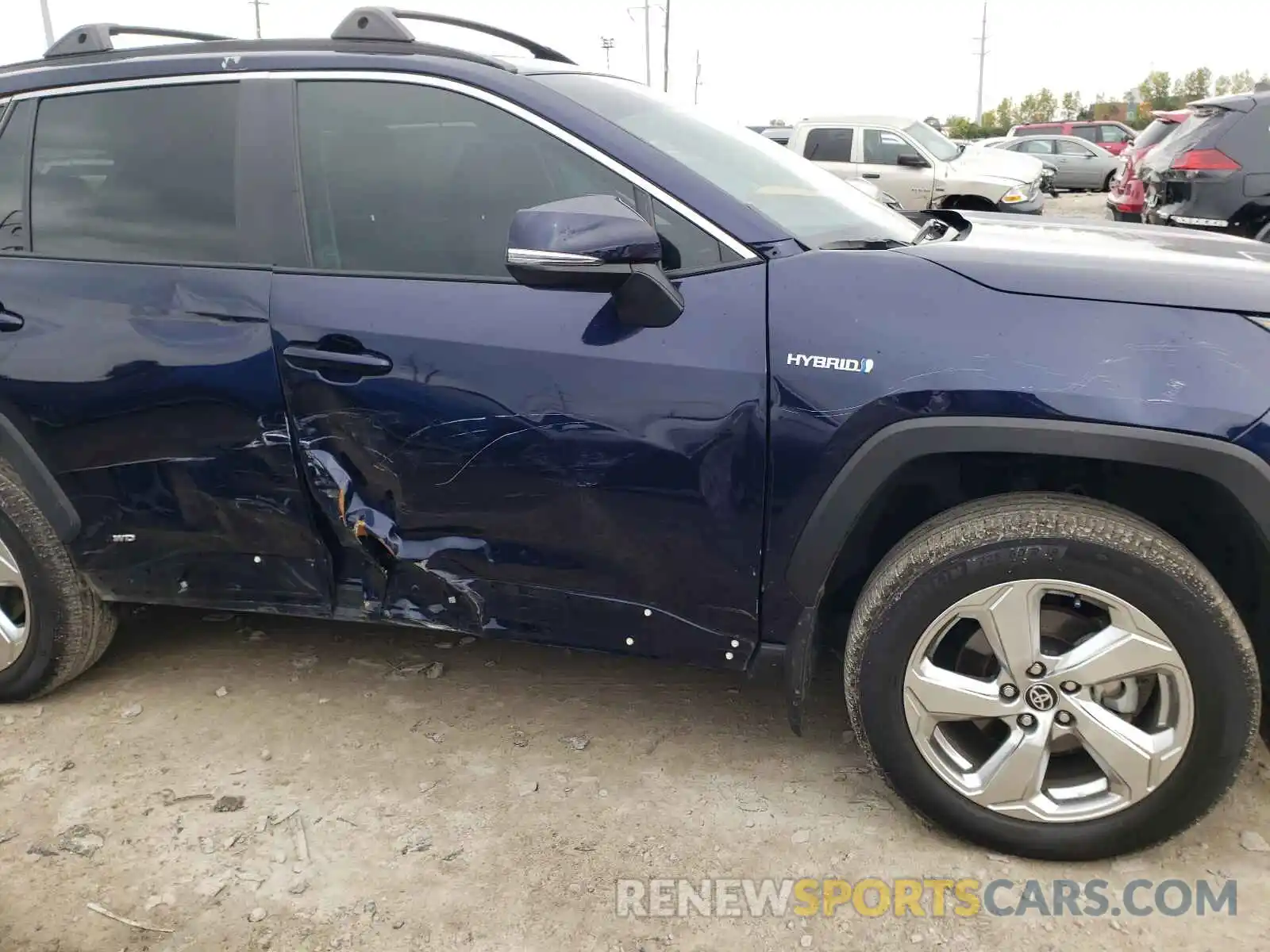 9 Photograph of a damaged car 2T3B6RFV3MW014703 TOYOTA RAV4 2021