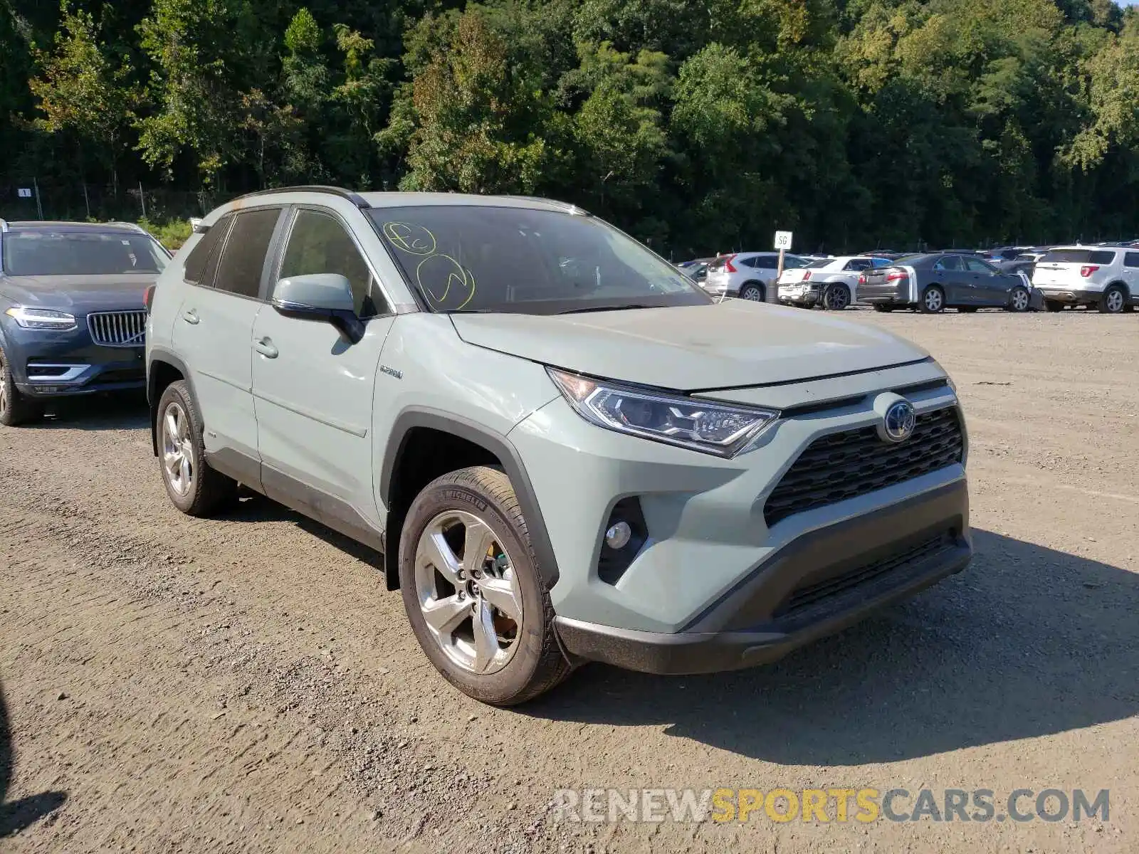 1 Photograph of a damaged car 2T3B6RFV3MW023546 TOYOTA RAV4 2021