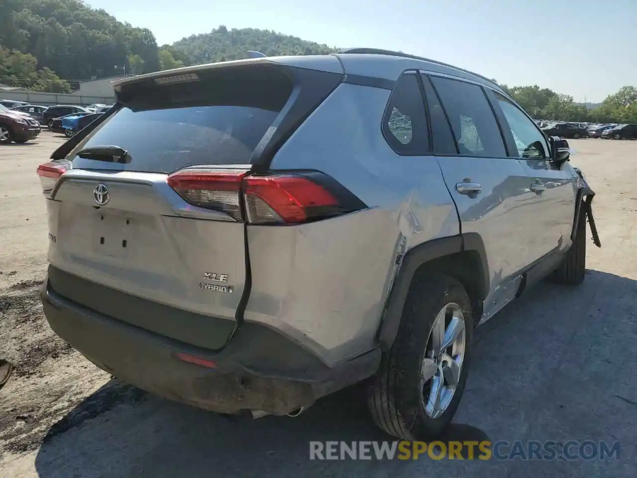 4 Photograph of a damaged car 2T3B6RFV3MW029282 TOYOTA RAV4 2021