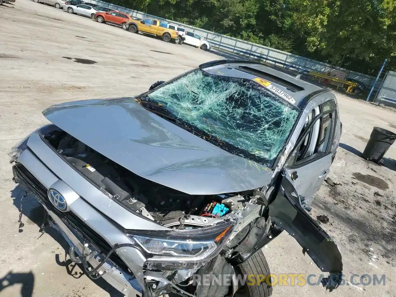 9 Photograph of a damaged car 2T3B6RFV3MW029282 TOYOTA RAV4 2021