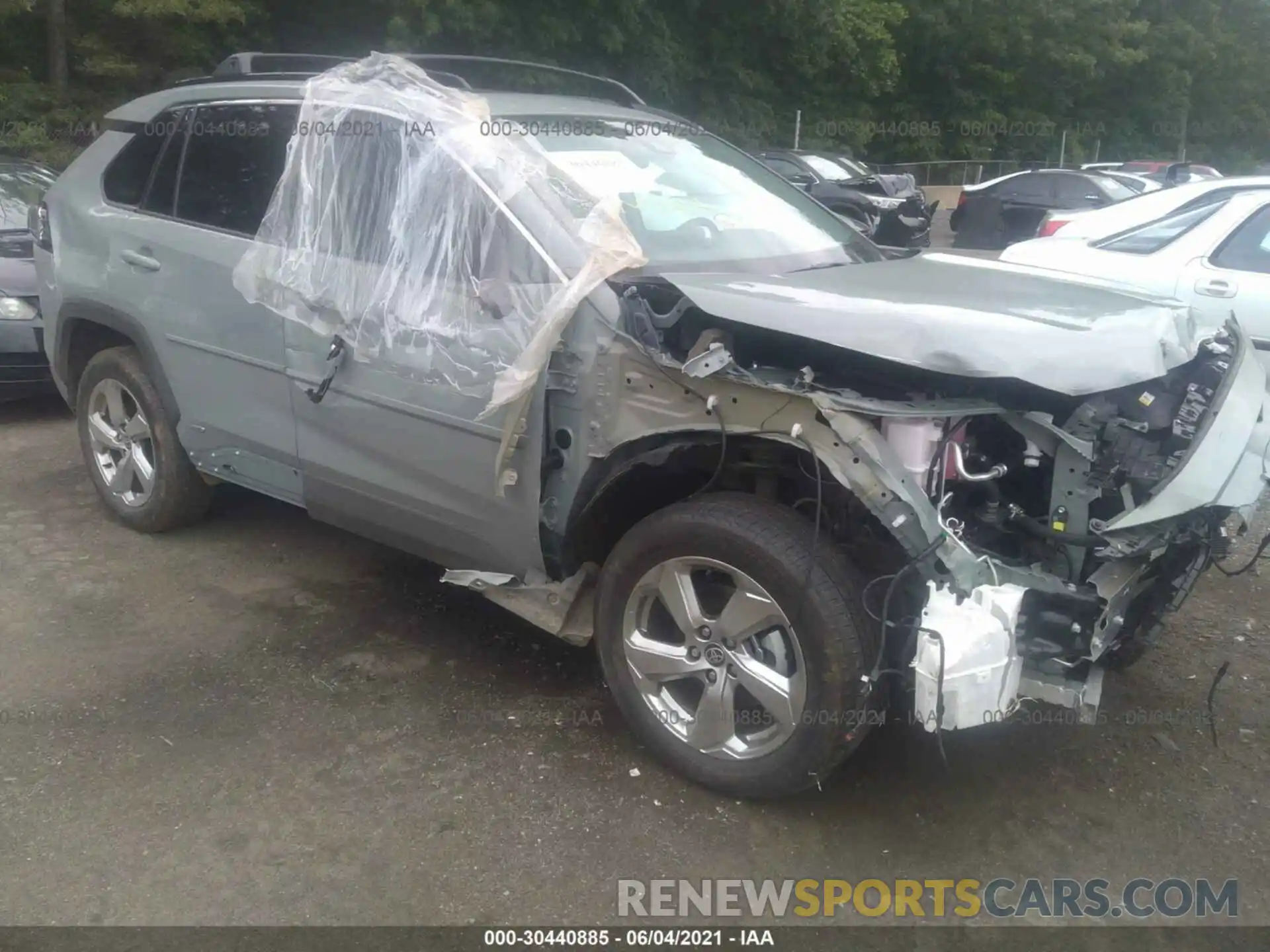 1 Photograph of a damaged car 2T3B6RFV5MW015836 TOYOTA RAV4 2021