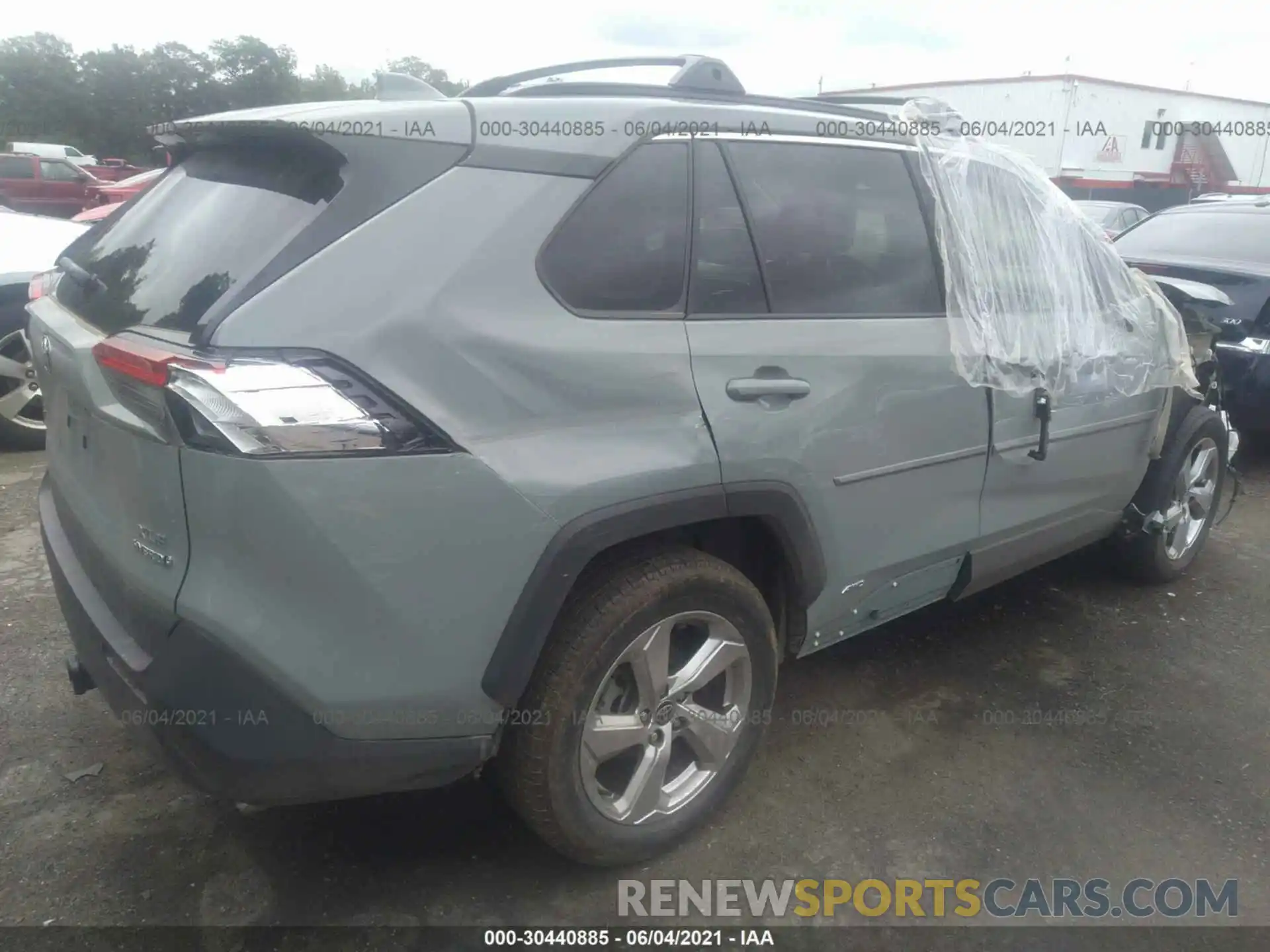 4 Photograph of a damaged car 2T3B6RFV5MW015836 TOYOTA RAV4 2021