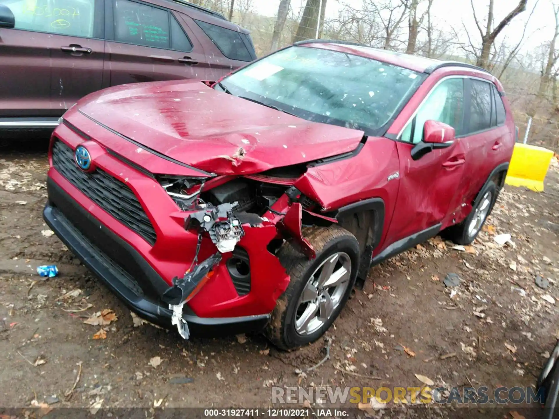 2 Photograph of a damaged car 2T3B6RFV5MW022902 TOYOTA RAV4 2021