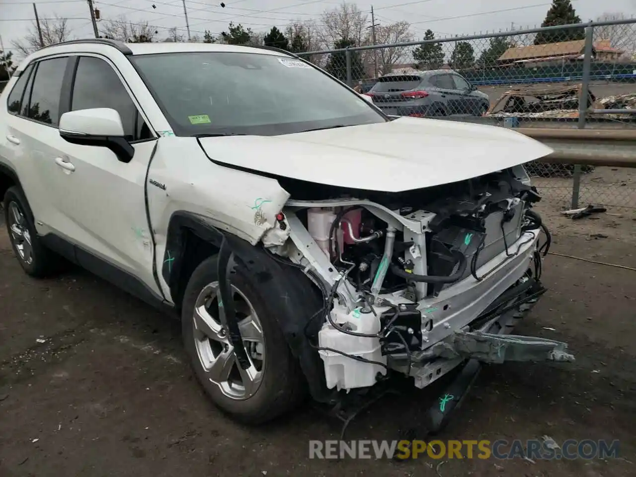 9 Photograph of a damaged car 2T3B6RFV7MW026174 TOYOTA RAV4 2021