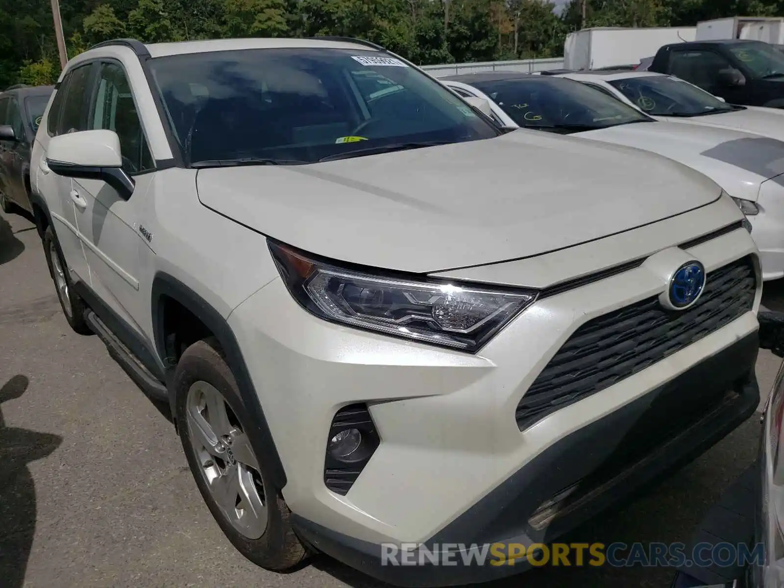 1 Photograph of a damaged car 2T3B6RFV9MW014284 TOYOTA RAV4 2021