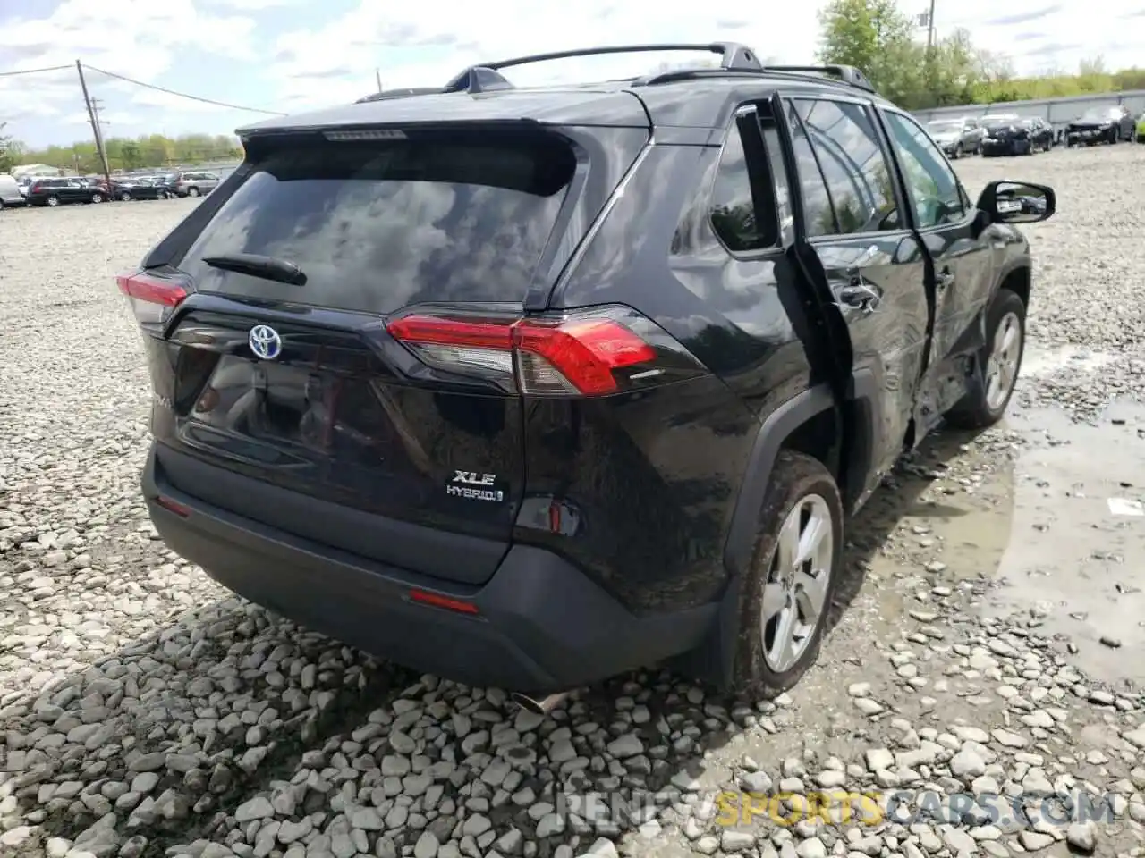 4 Photograph of a damaged car 2T3B6RFVXMW018389 TOYOTA RAV4 2021