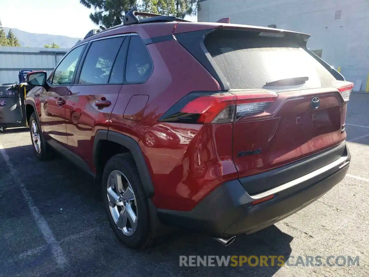 3 Photograph of a damaged car 2T3B6RFVXMW027674 TOYOTA RAV4 2021