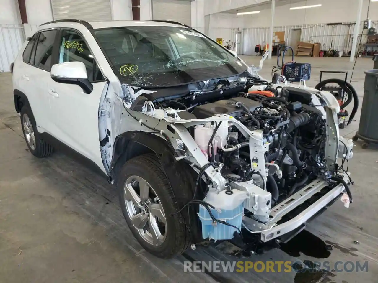 1 Photograph of a damaged car 2T3B6RFVXMW029151 TOYOTA RAV4 2021