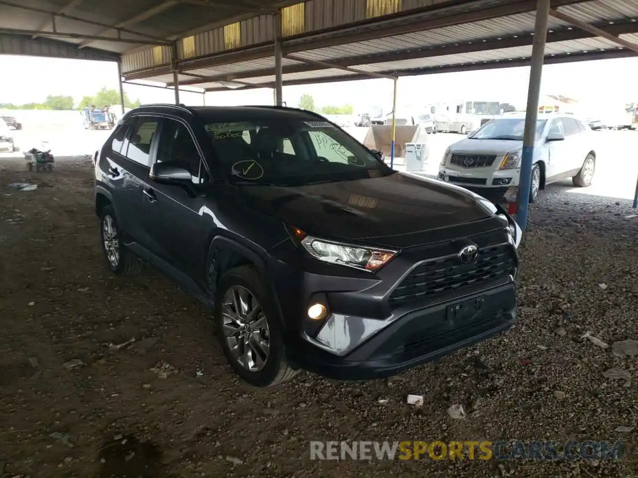 1 Photograph of a damaged car 2T3C1RFV0MC094403 TOYOTA RAV4 2021