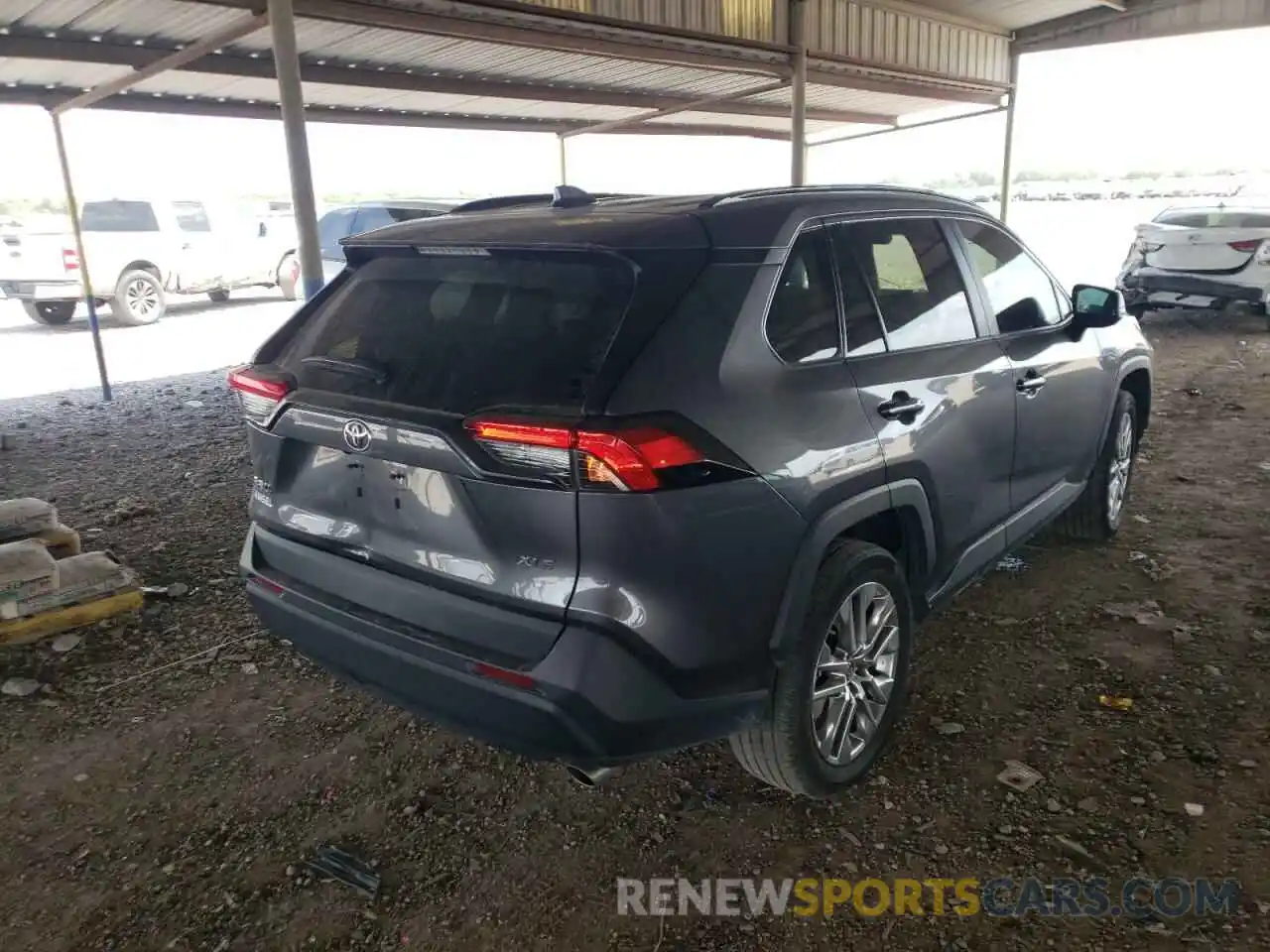 4 Photograph of a damaged car 2T3C1RFV0MC094403 TOYOTA RAV4 2021