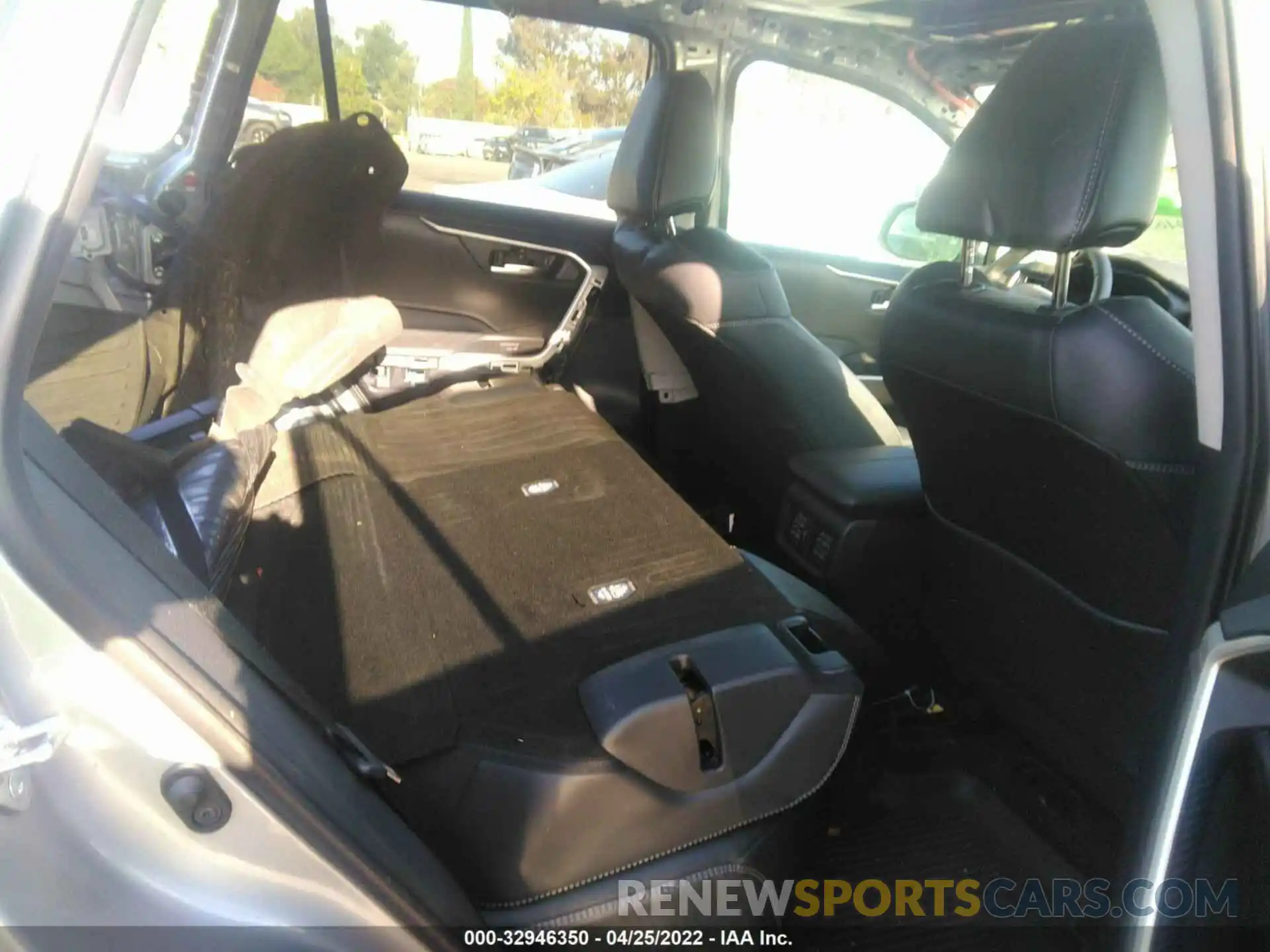 8 Photograph of a damaged car 2T3C1RFV0MC097057 TOYOTA RAV4 2021