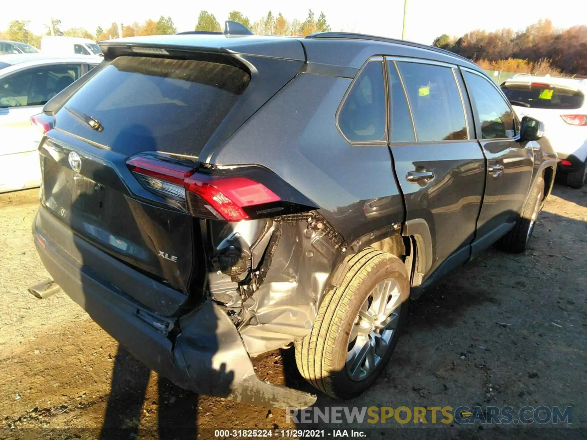 4 Photograph of a damaged car 2T3C1RFV0MC097379 TOYOTA RAV4 2021