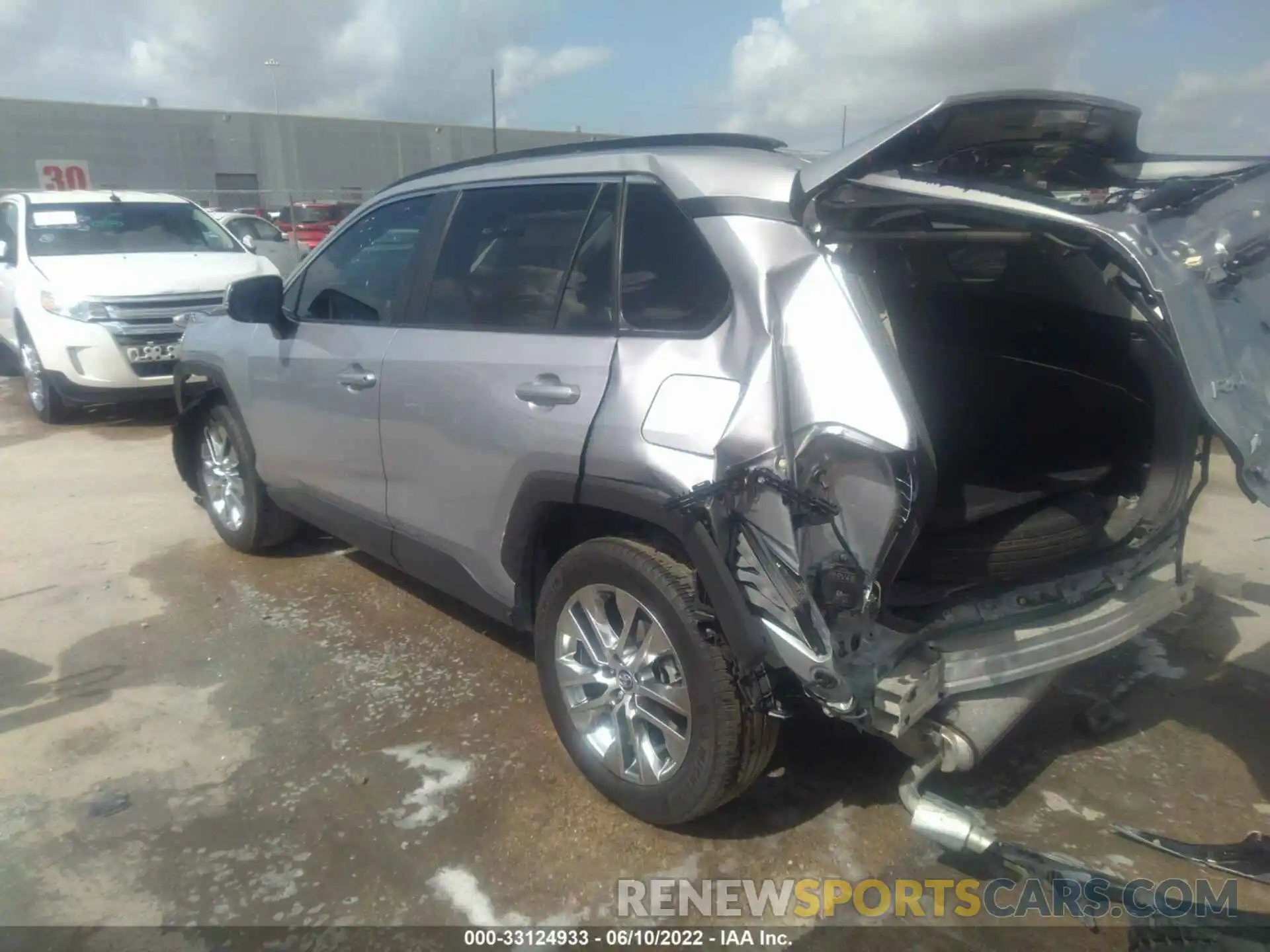 3 Photograph of a damaged car 2T3C1RFV0MC097611 TOYOTA RAV4 2021