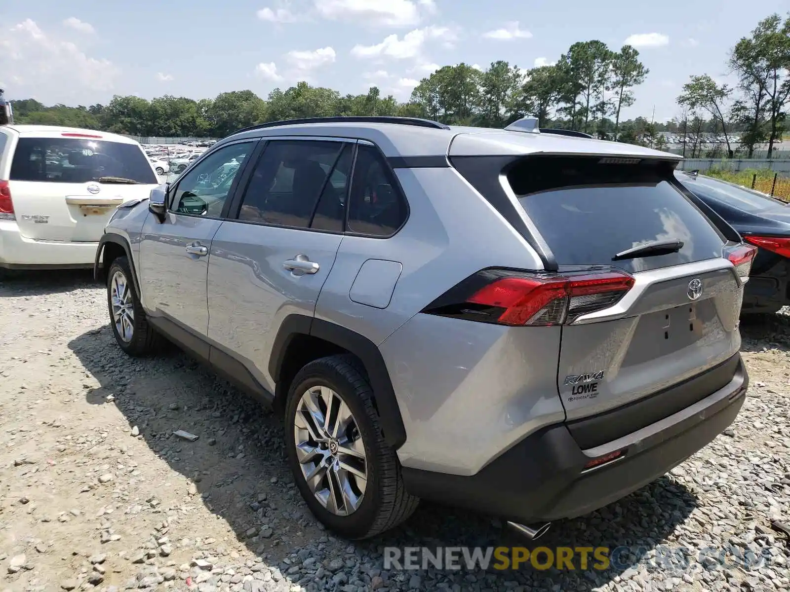 3 Photograph of a damaged car 2T3C1RFV0MC112186 TOYOTA RAV4 2021