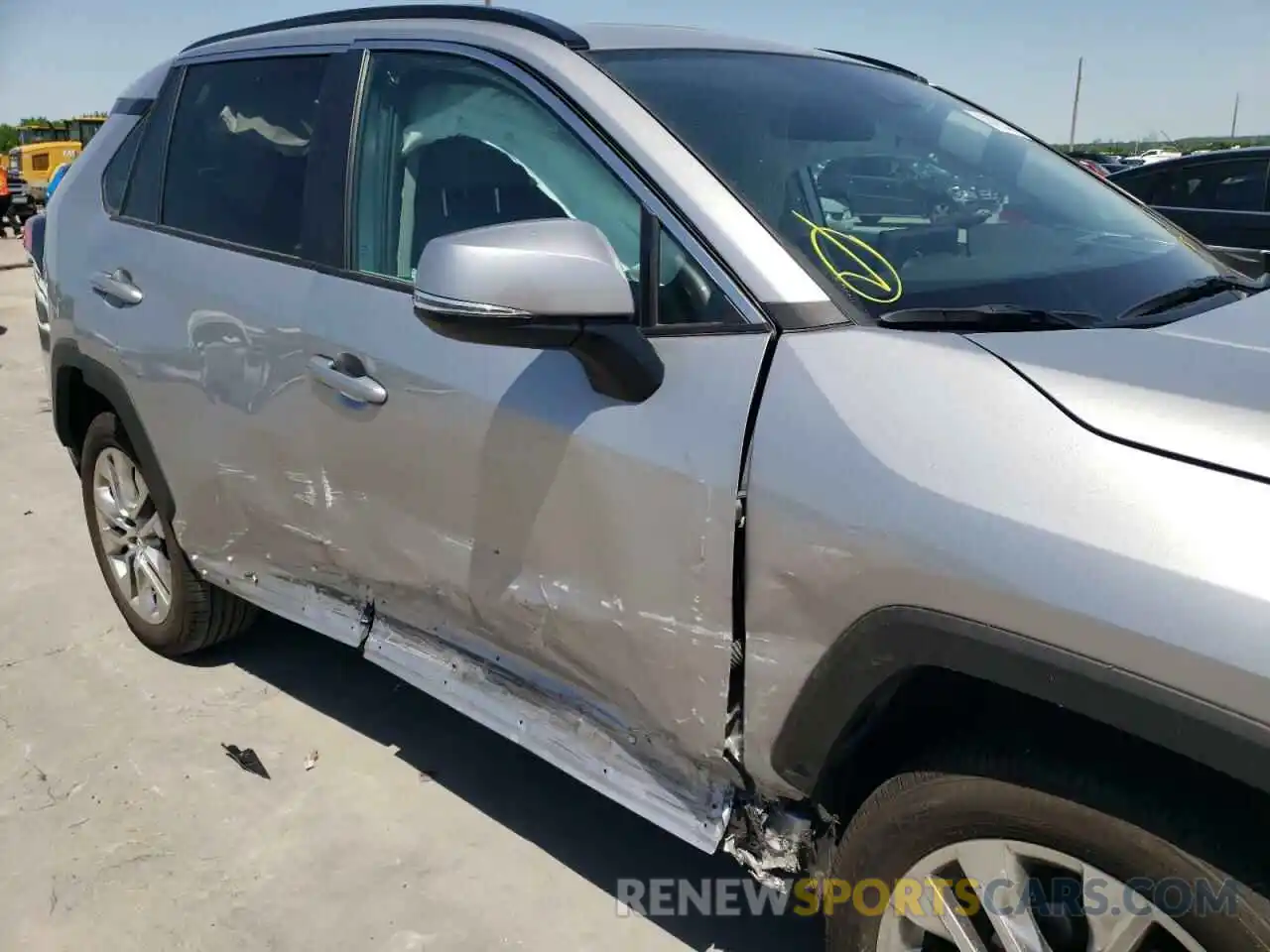 9 Photograph of a damaged car 2T3C1RFV0MC141171 TOYOTA RAV4 2021