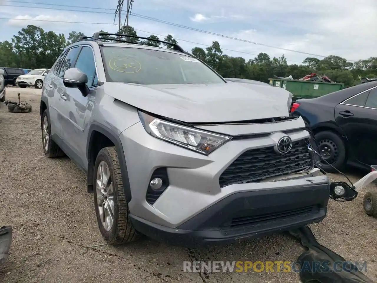 1 Photograph of a damaged car 2T3C1RFV0MC142093 TOYOTA RAV4 2021