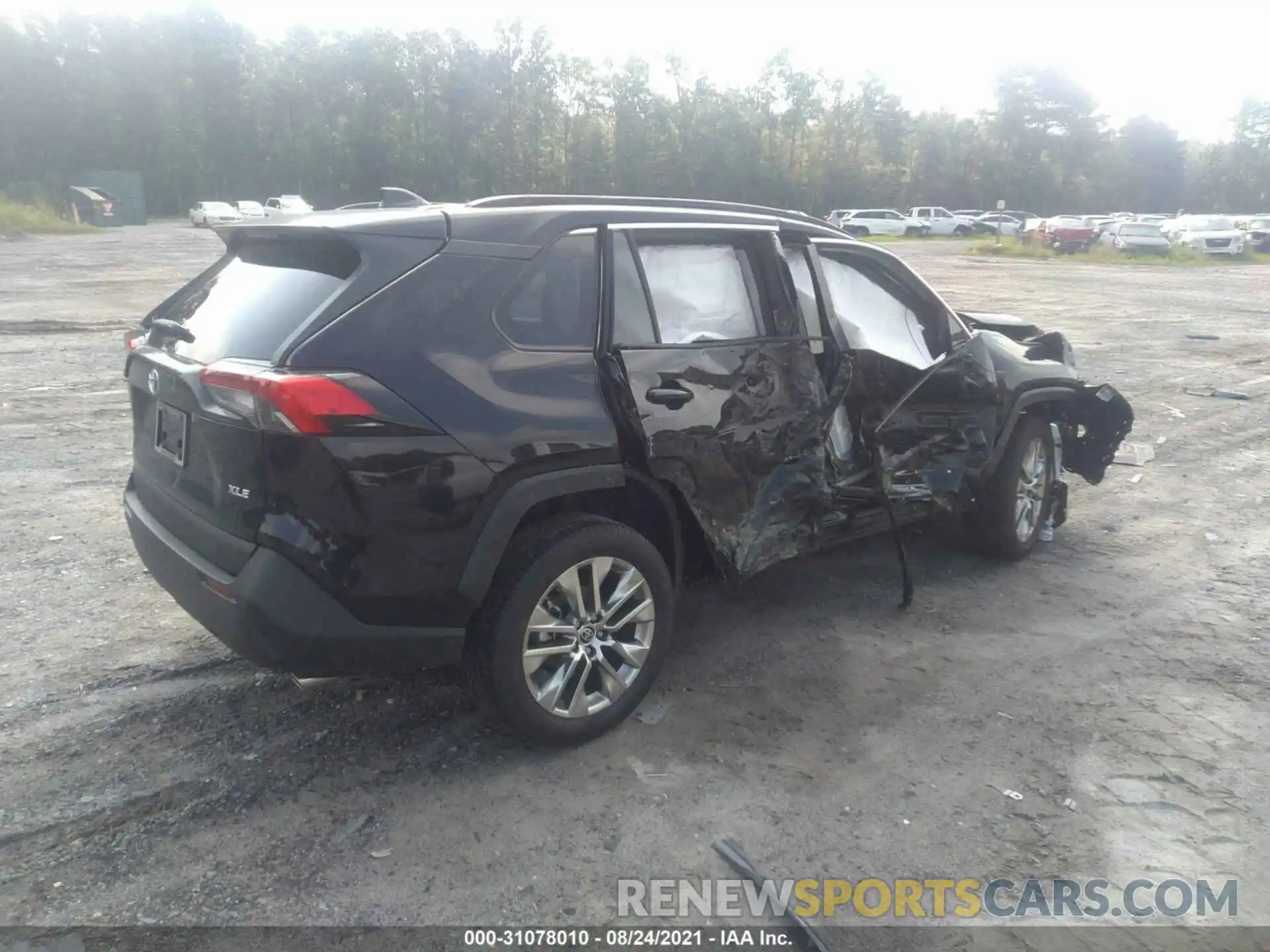 4 Photograph of a damaged car 2T3C1RFV0MC144233 TOYOTA RAV4 2021