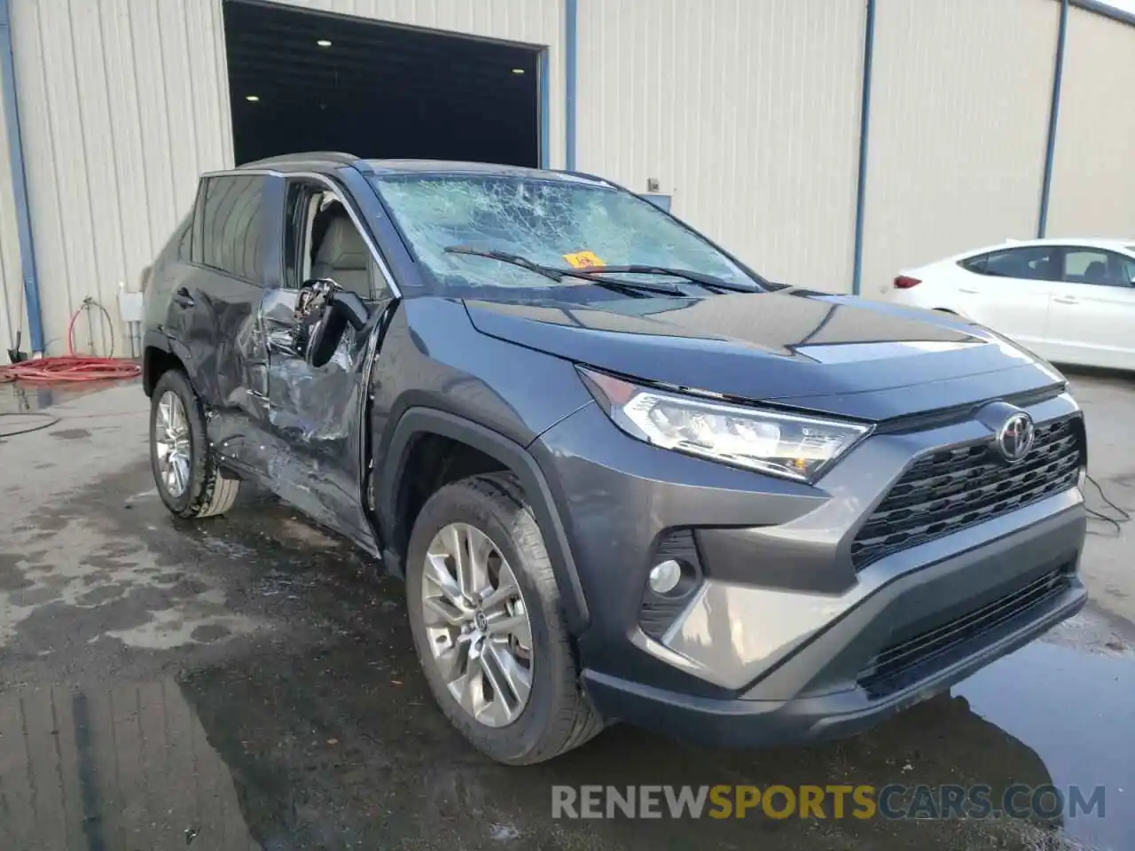 1 Photograph of a damaged car 2T3C1RFV0MC170959 TOYOTA RAV4 2021