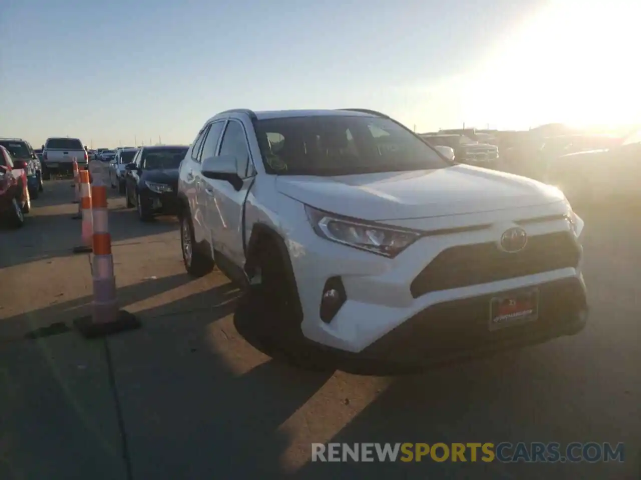 1 Photograph of a damaged car 2T3C1RFV0MW106144 TOYOTA RAV4 2021