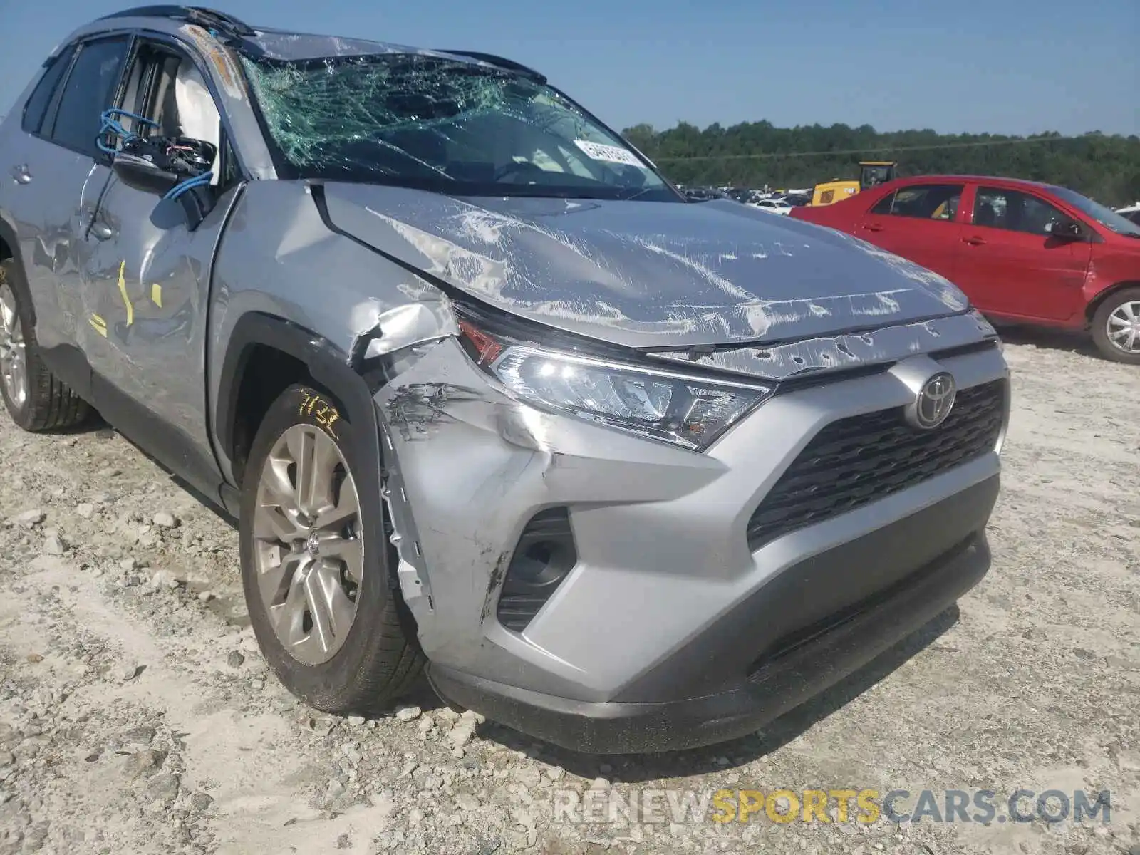 9 Photograph of a damaged car 2T3C1RFV0MW123963 TOYOTA RAV4 2021