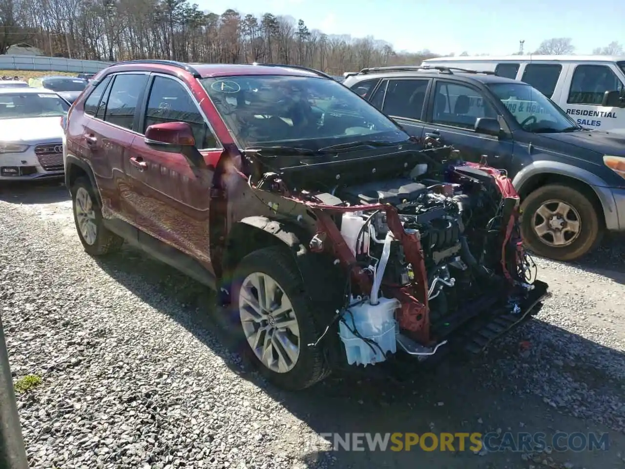 1 Photograph of a damaged car 2T3C1RFV0MW127317 TOYOTA RAV4 2021