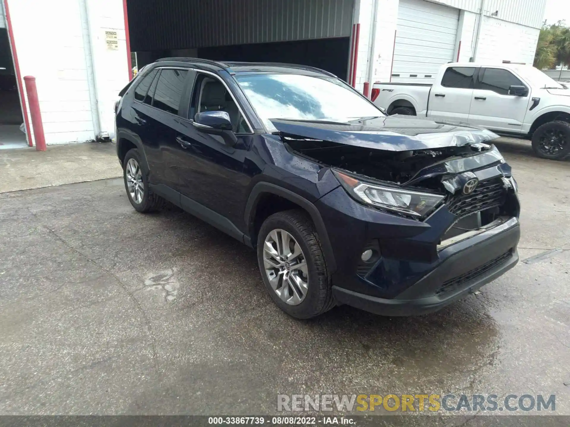 1 Photograph of a damaged car 2T3C1RFV0MW133537 TOYOTA RAV4 2021