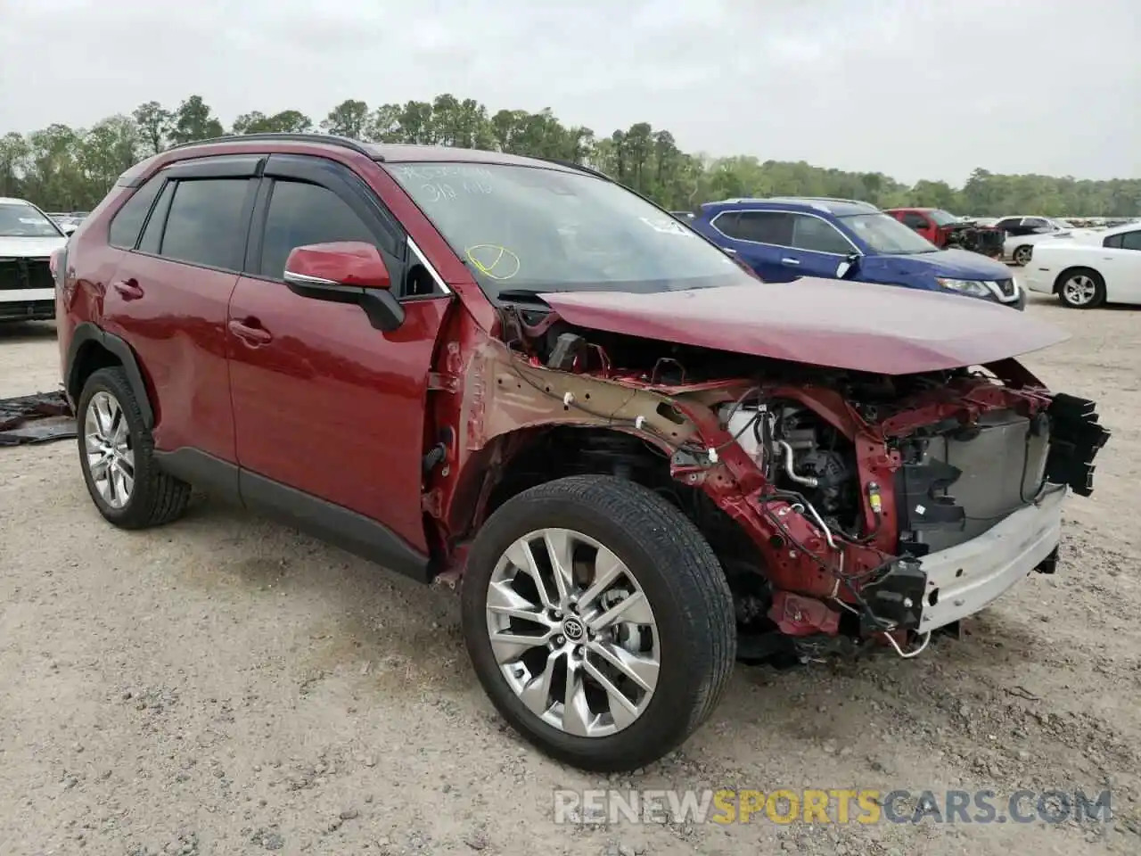 1 Photograph of a damaged car 2T3C1RFV0MW134932 TOYOTA RAV4 2021