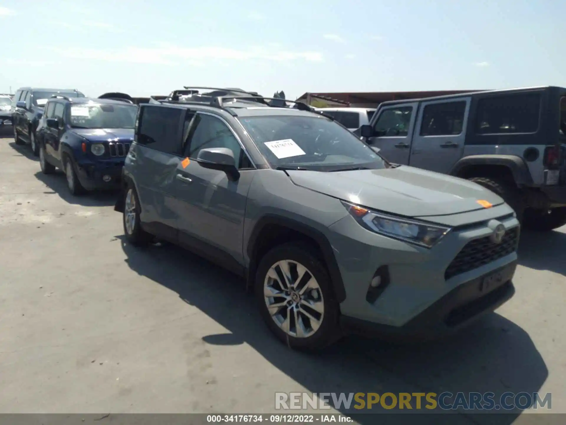 1 Photograph of a damaged car 2T3C1RFV0MW153626 TOYOTA RAV4 2021