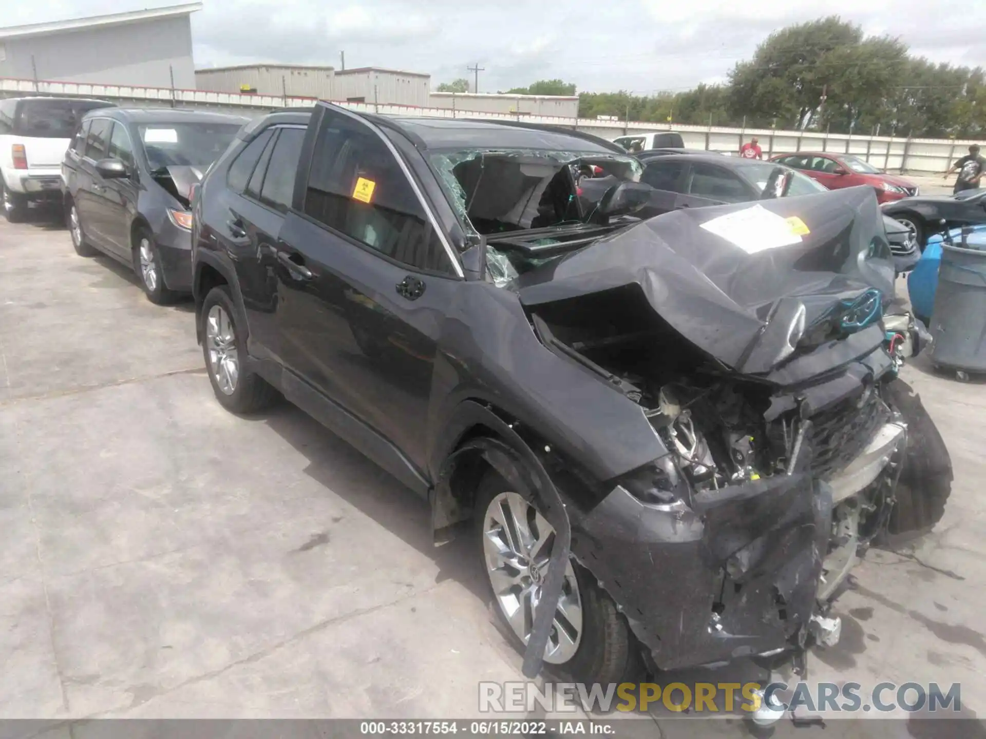 1 Photograph of a damaged car 2T3C1RFV0MW155005 TOYOTA RAV4 2021