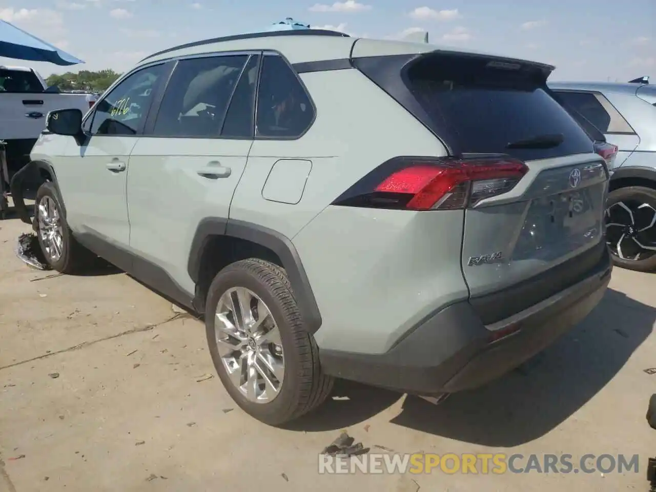 3 Photograph of a damaged car 2T3C1RFV0MW166568 TOYOTA RAV4 2021