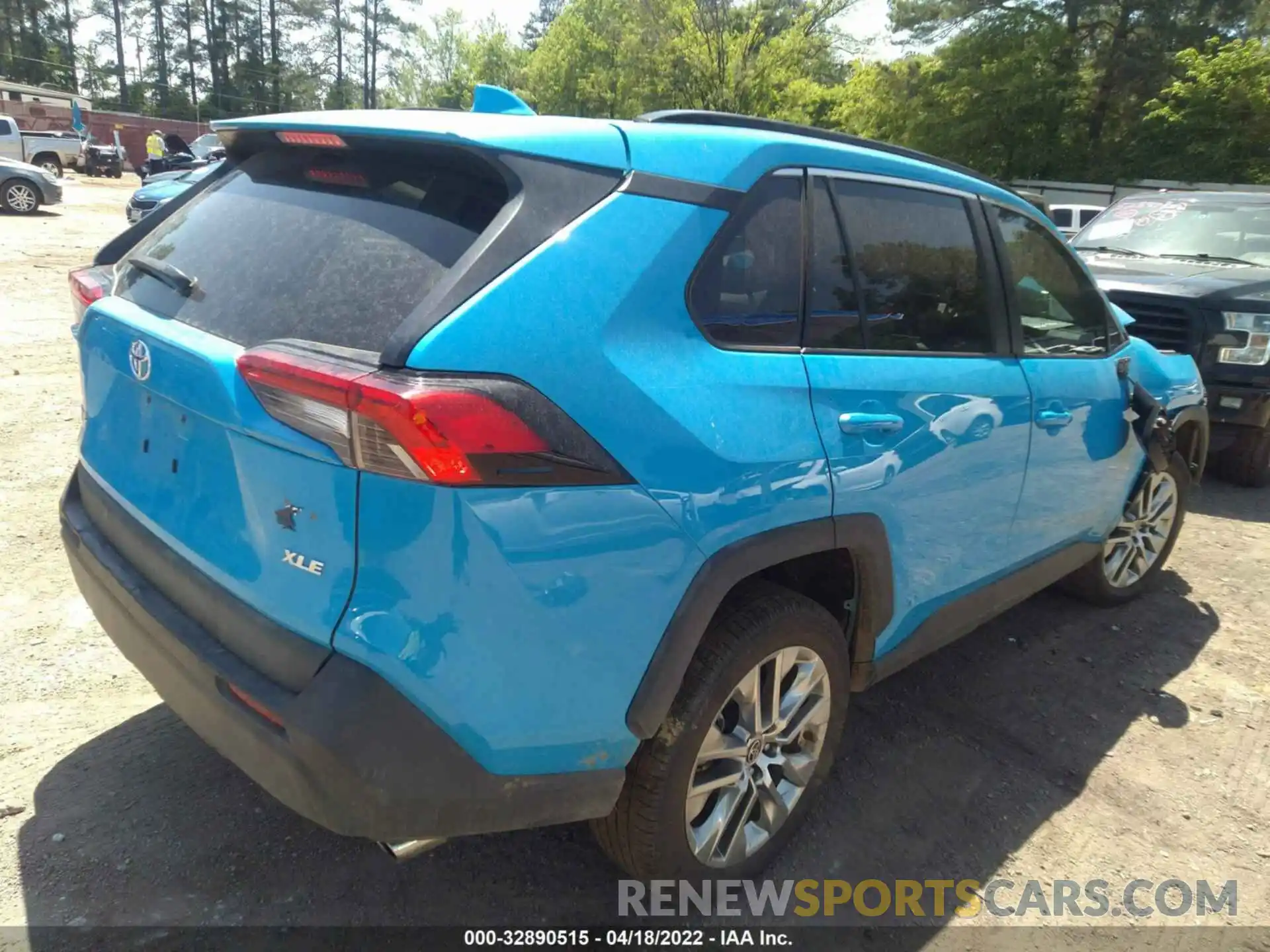 4 Photograph of a damaged car 2T3C1RFV0MW174119 TOYOTA RAV4 2021