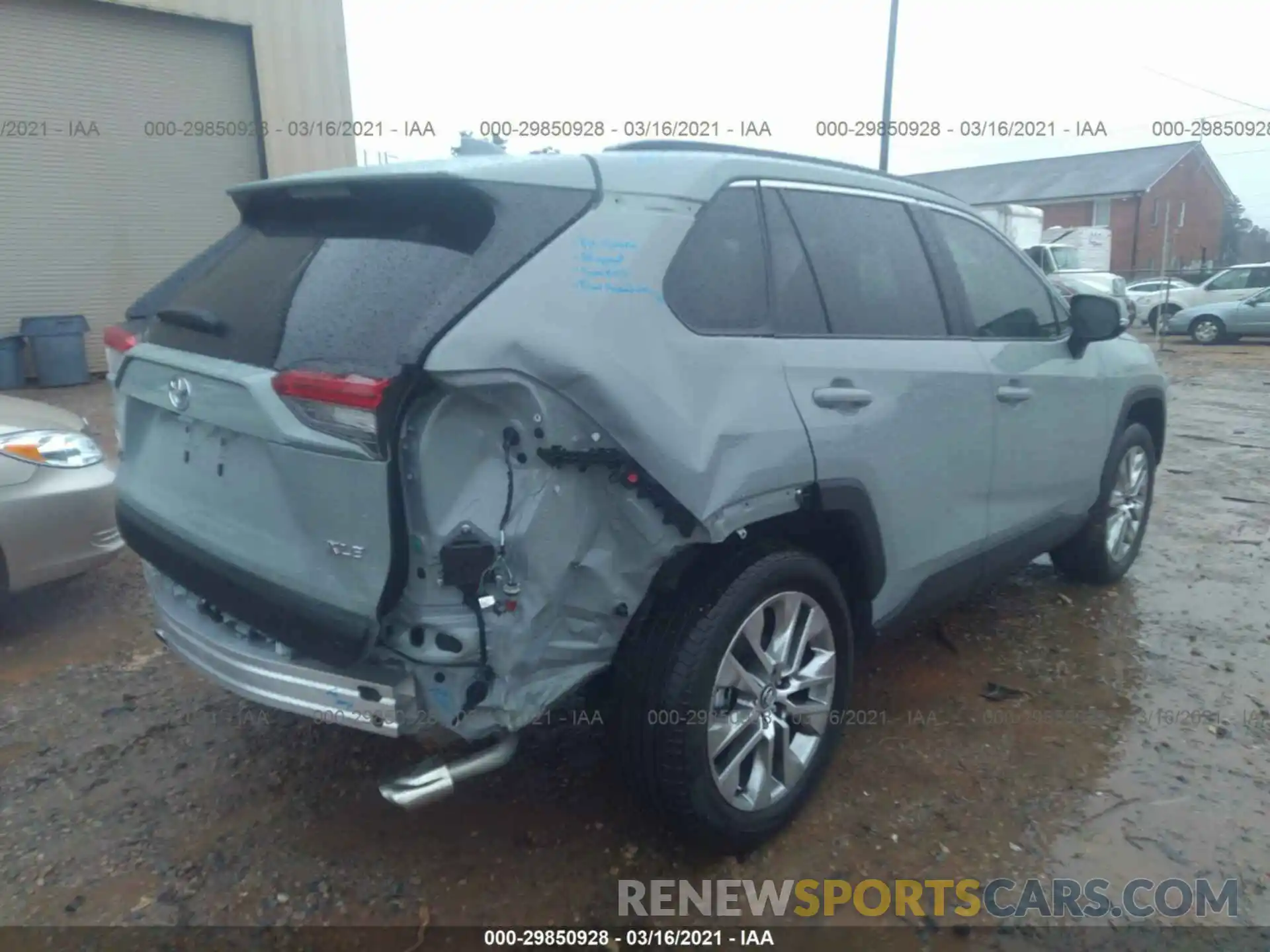 4 Photograph of a damaged car 2T3C1RFV1MC087587 TOYOTA RAV4 2021