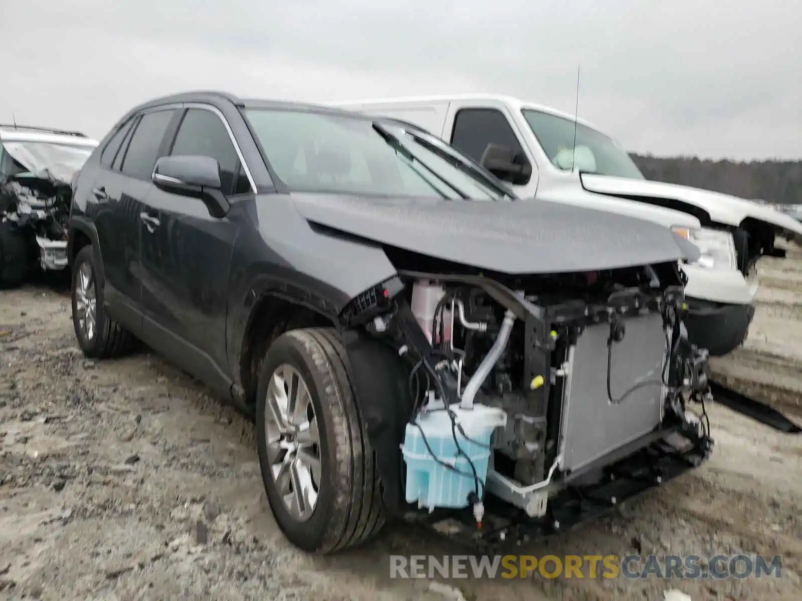 1 Photograph of a damaged car 2T3C1RFV1MC094183 TOYOTA RAV4 2021