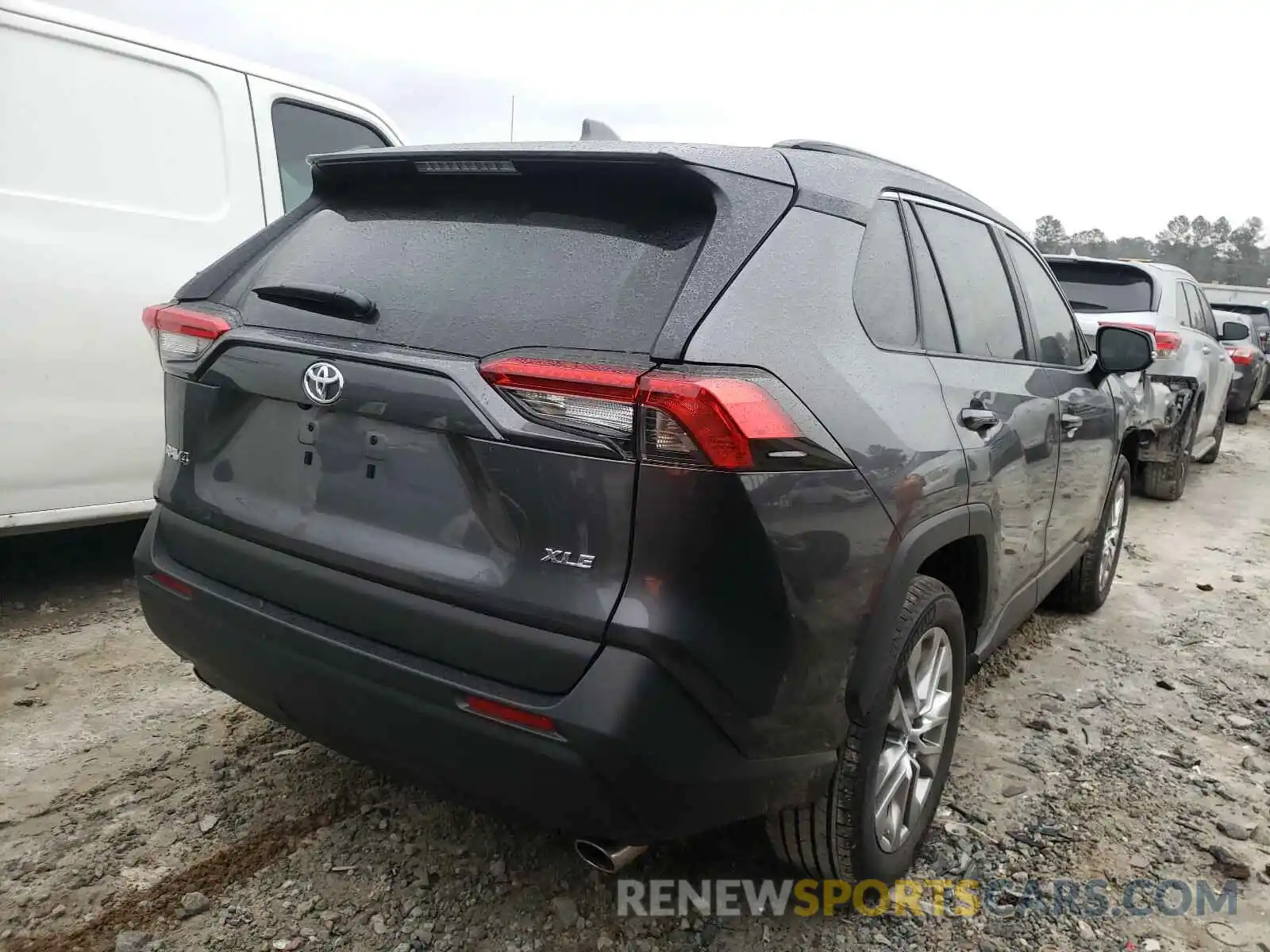 4 Photograph of a damaged car 2T3C1RFV1MC094183 TOYOTA RAV4 2021