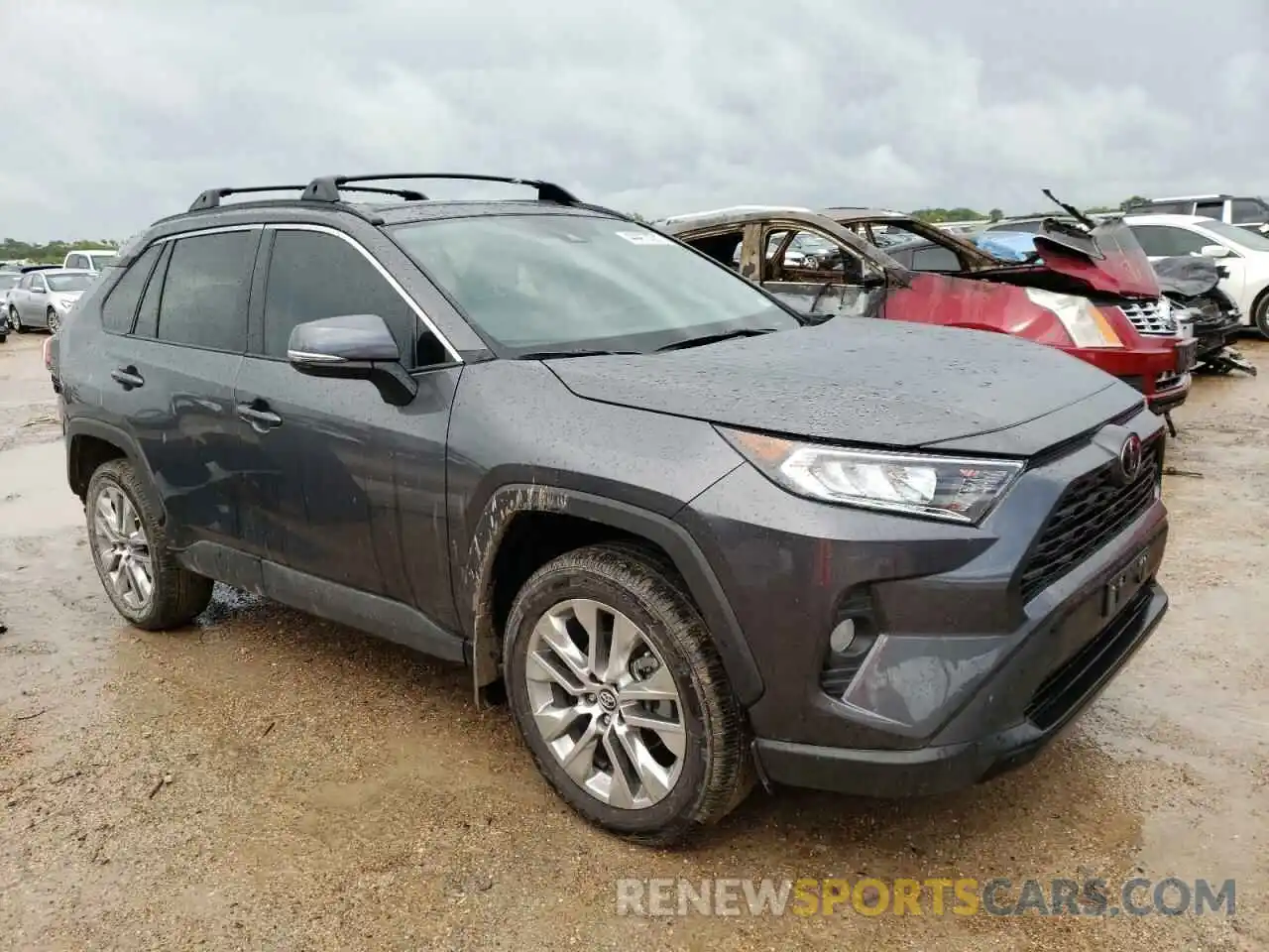 1 Photograph of a damaged car 2T3C1RFV1MC100774 TOYOTA RAV4 2021