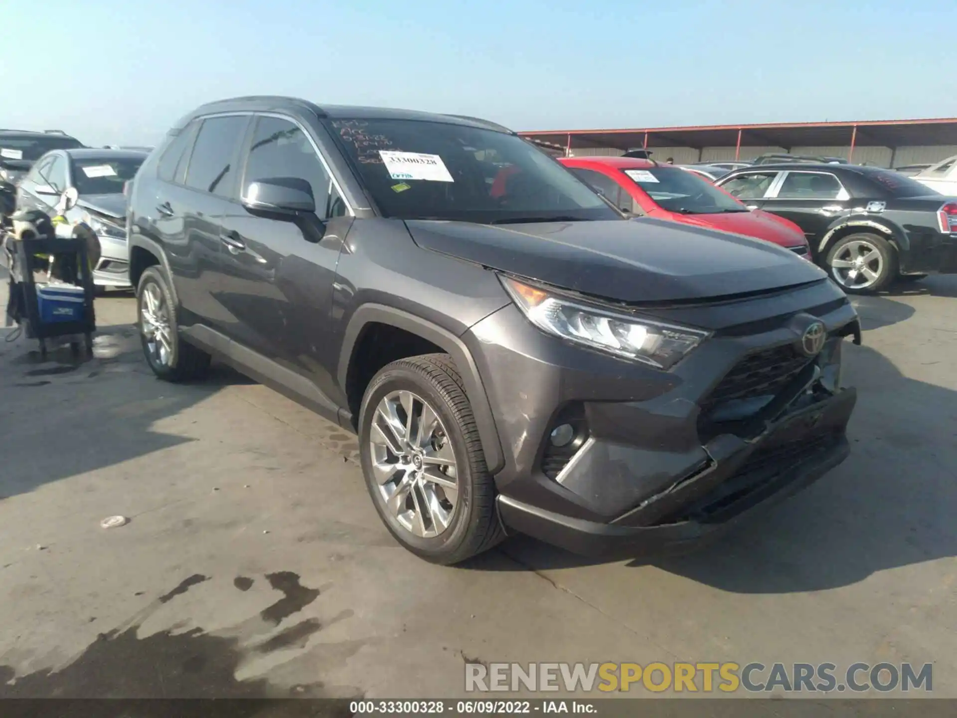 1 Фотография поврежденного автомобиля 2T3C1RFV1MC102007 TOYOTA RAV4 2021