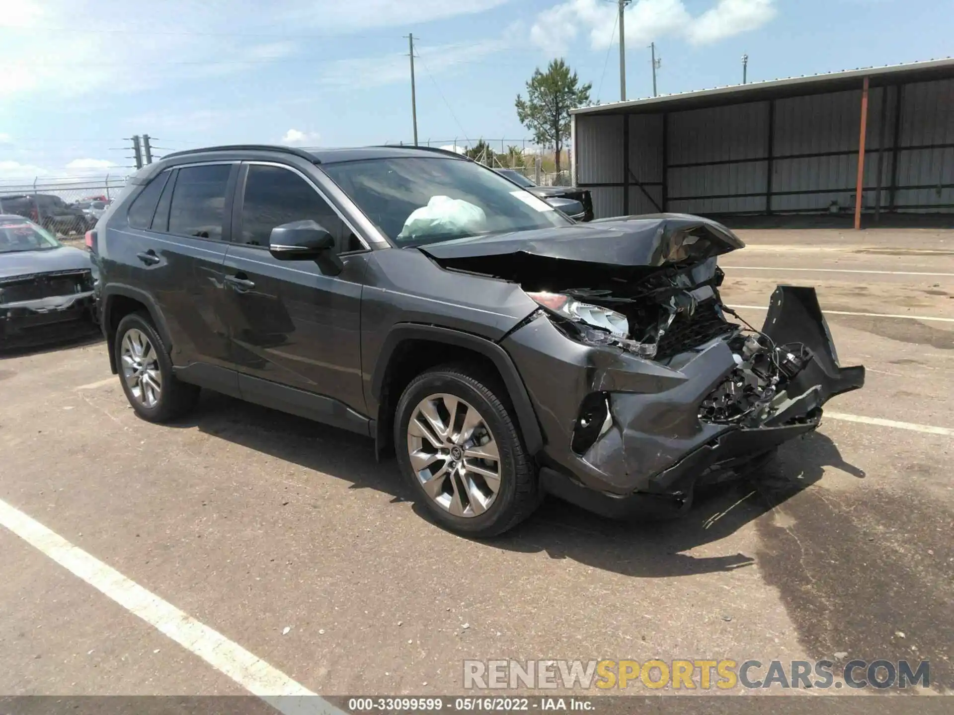 1 Photograph of a damaged car 2T3C1RFV1MC107658 TOYOTA RAV4 2021