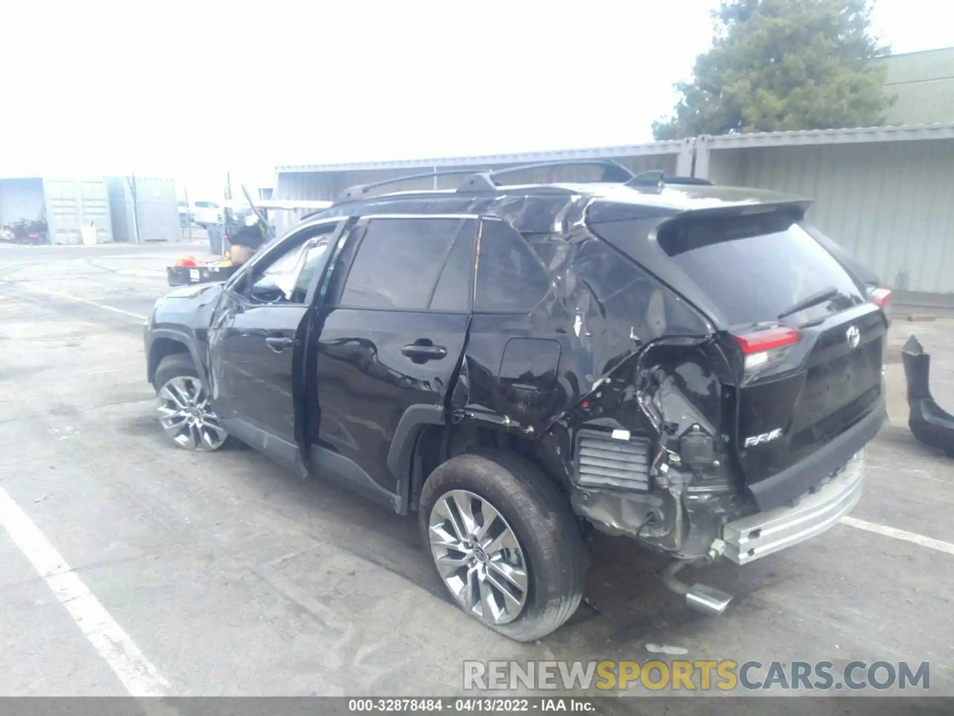 3 Photograph of a damaged car 2T3C1RFV1MC114125 TOYOTA RAV4 2021