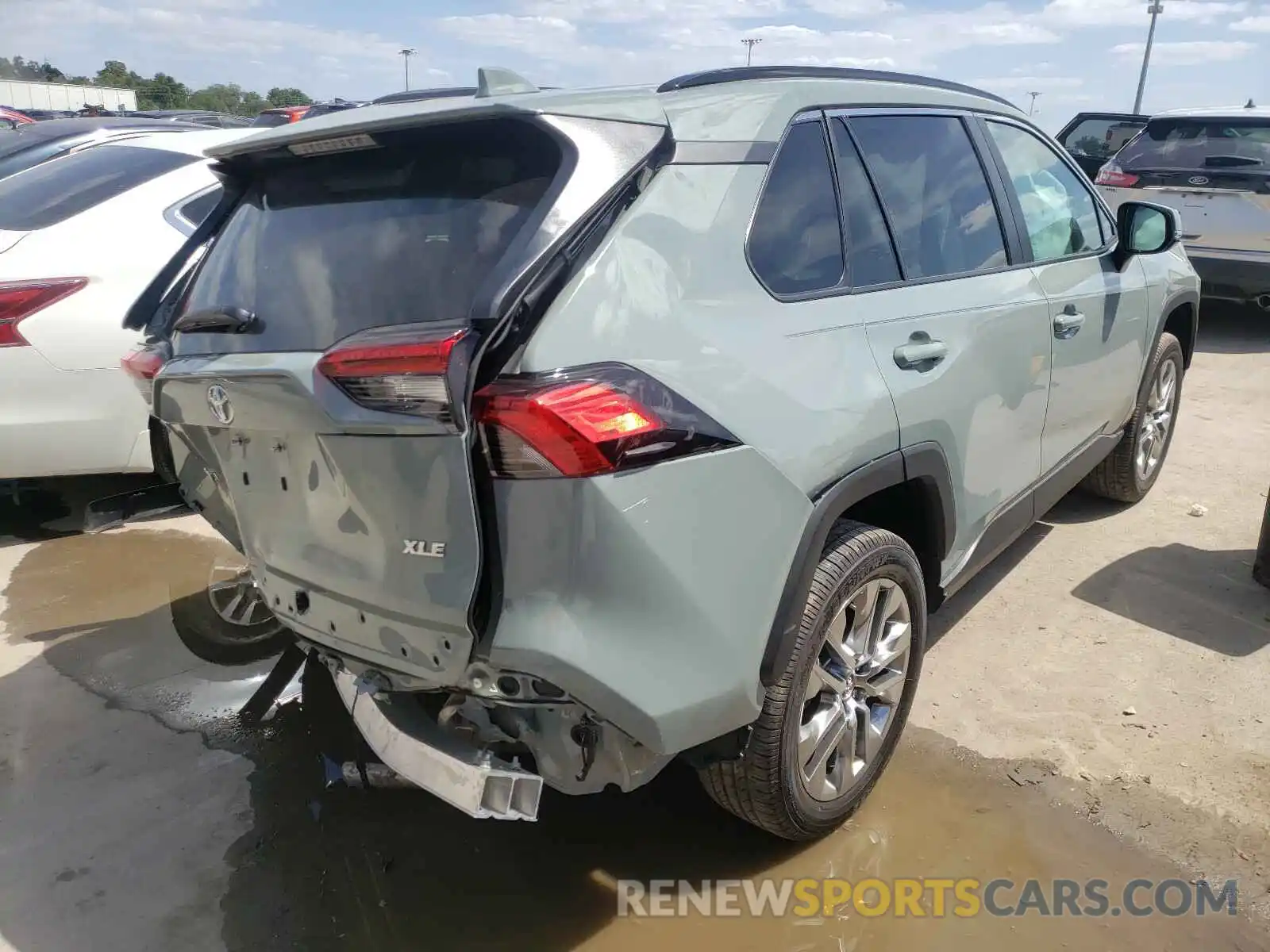 4 Photograph of a damaged car 2T3C1RFV1MW118593 TOYOTA RAV4 2021