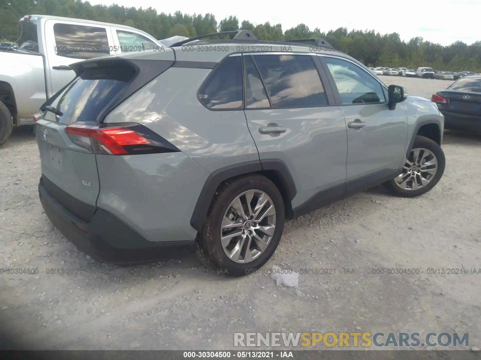 4 Photograph of a damaged car 2T3C1RFV1MW134213 TOYOTA RAV4 2021