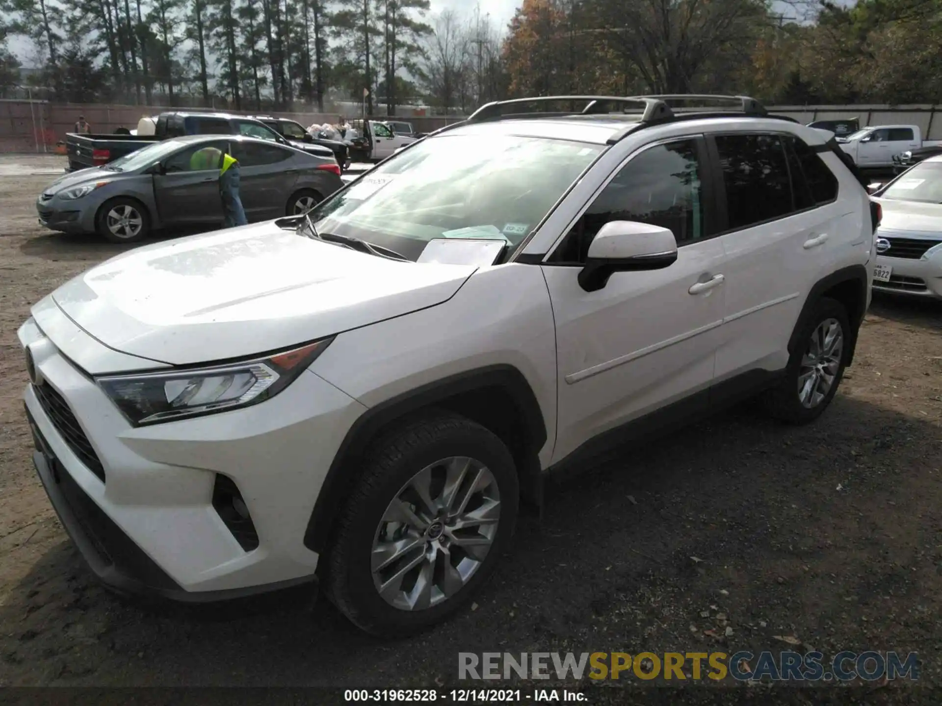 2 Photograph of a damaged car 2T3C1RFV1MW142215 TOYOTA RAV4 2021