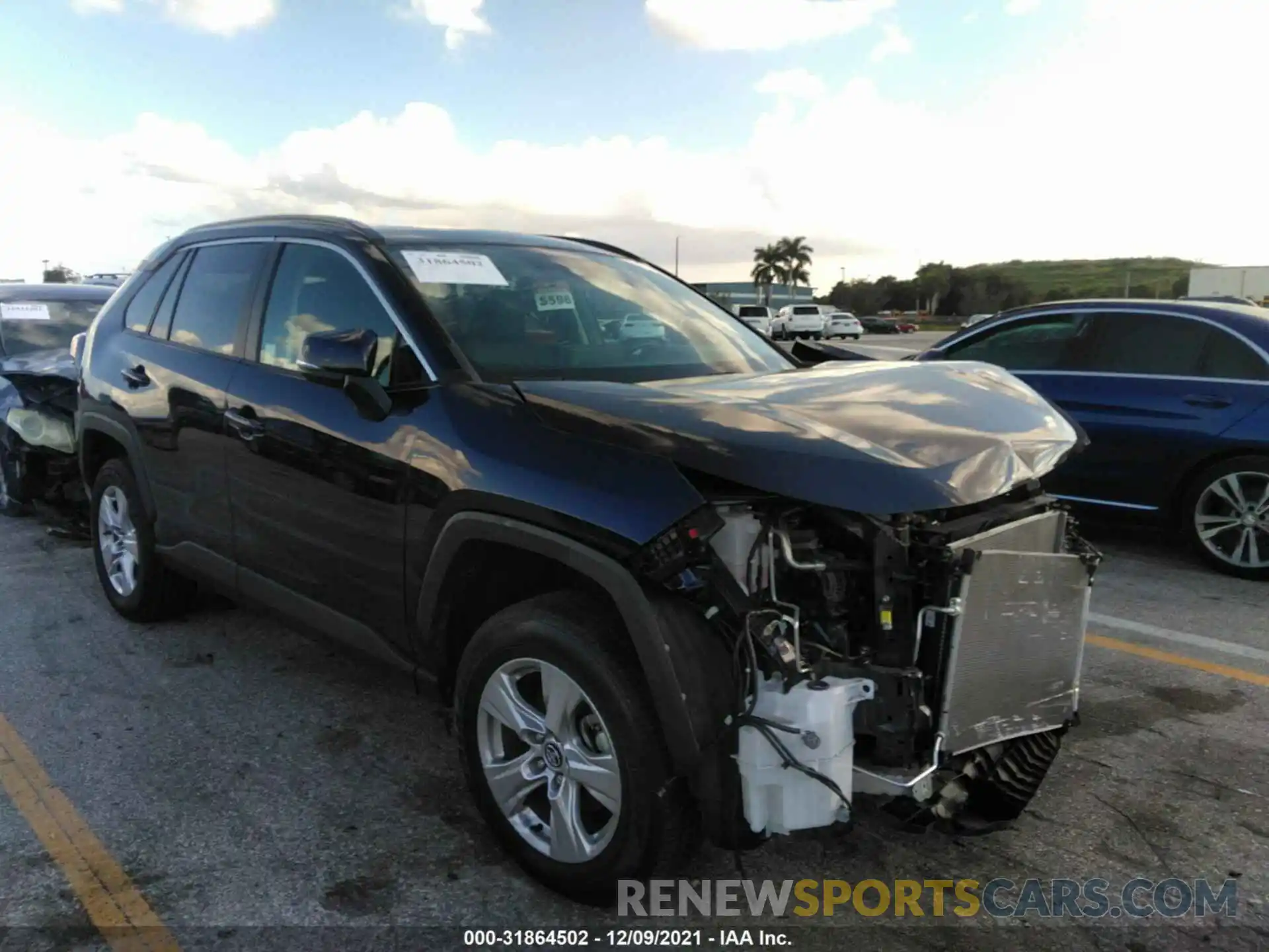 1 Photograph of a damaged car 2T3C1RFV2MC088408 TOYOTA RAV4 2021